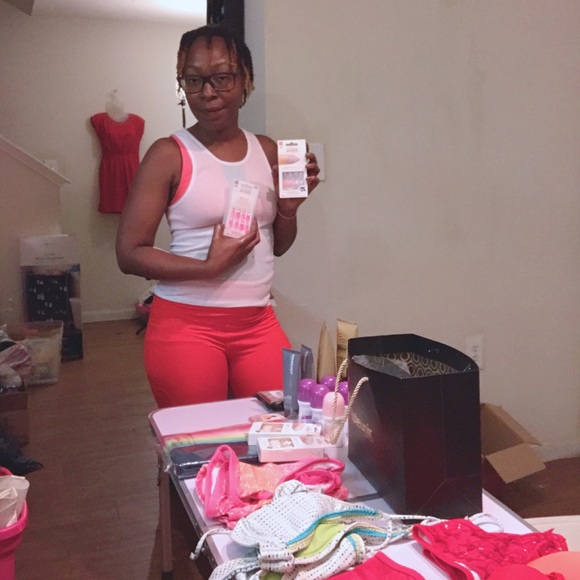 Garage Sale Sale Sales This Saturday Only - Picture 2 of 5